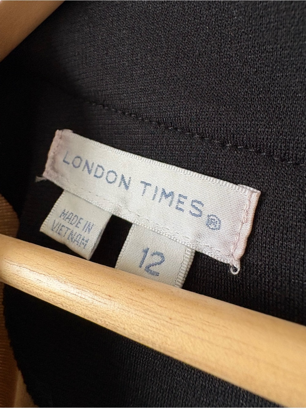 London Times Sleeveless Colorblock Sheath Dress in Black, Cream & Tan - Picture 3 of 7